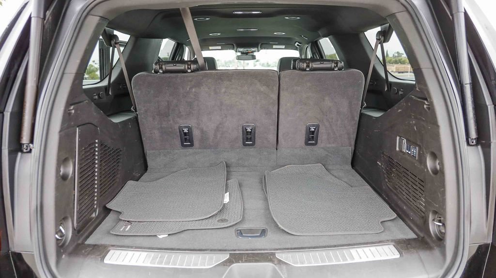 Used 2025 GMC Yukon XL Denali AWD/4WD image 31