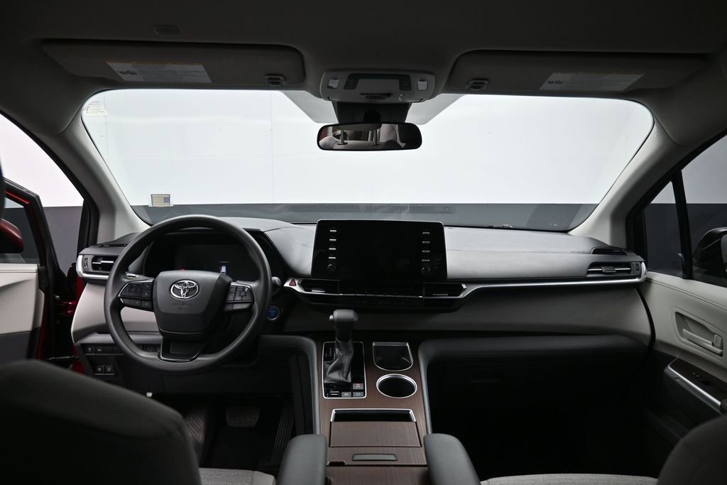 Used 2022 Toyota Sienna LE FWD image 25