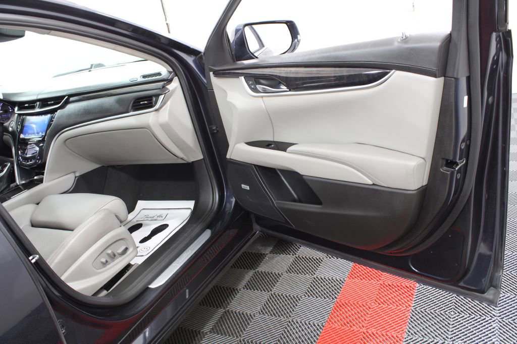 Used 2013 Cadillac XTS Luxury w/ Driver Awareness Package image 23