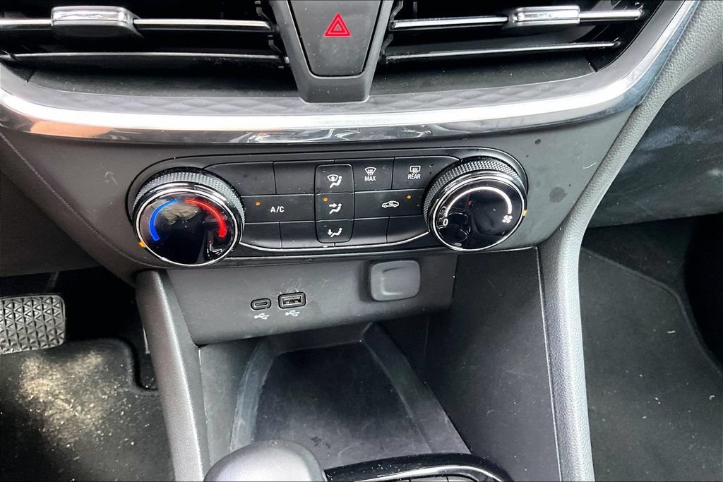 Used 2025 Buick Encore GX Preferred FWD image 15