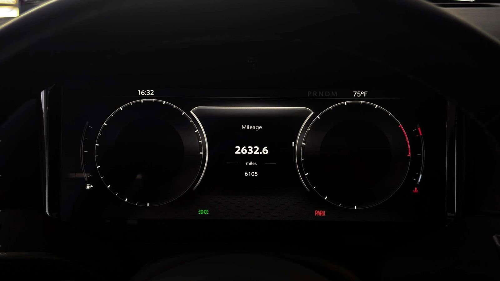 Used 2024 Aston Martin DB12 Coupe image 28