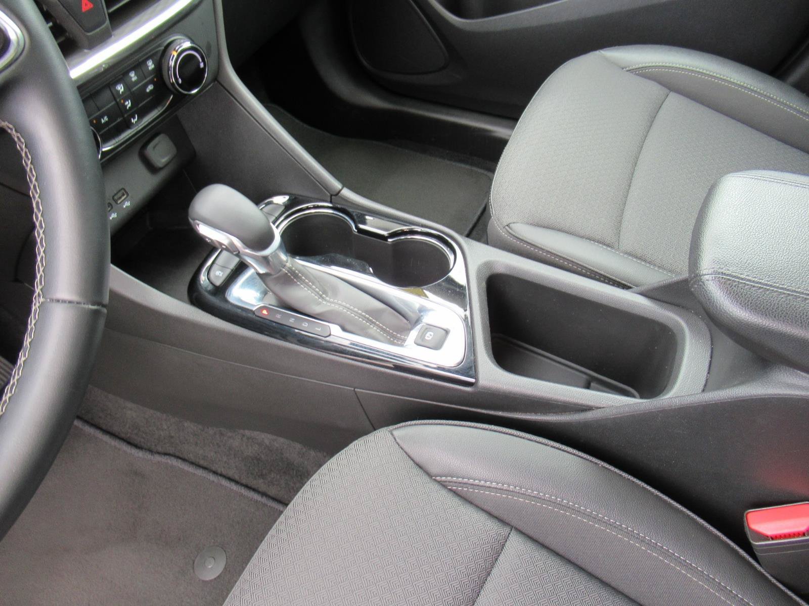 Used 2025 Buick Encore GX Preferred FWD image 19