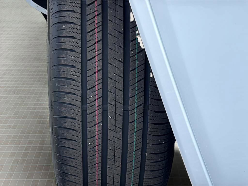 Used 2024 Jeep Grand Cherokee L Summit image 11