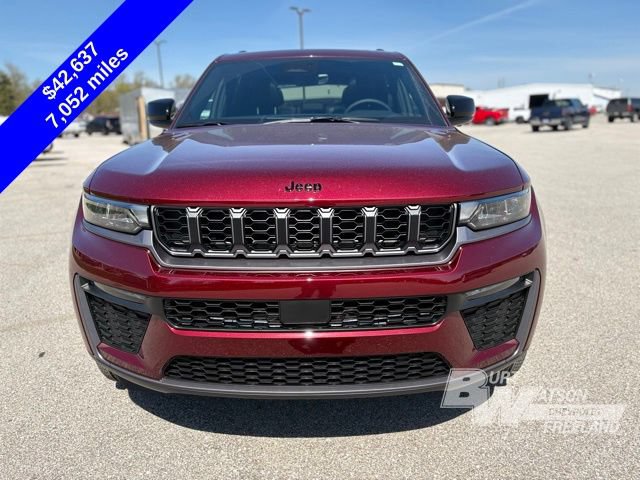 Used 2026 Jeep Grand Cherokee Limited w/ Limited Altitude Package AWD/4WD image 8