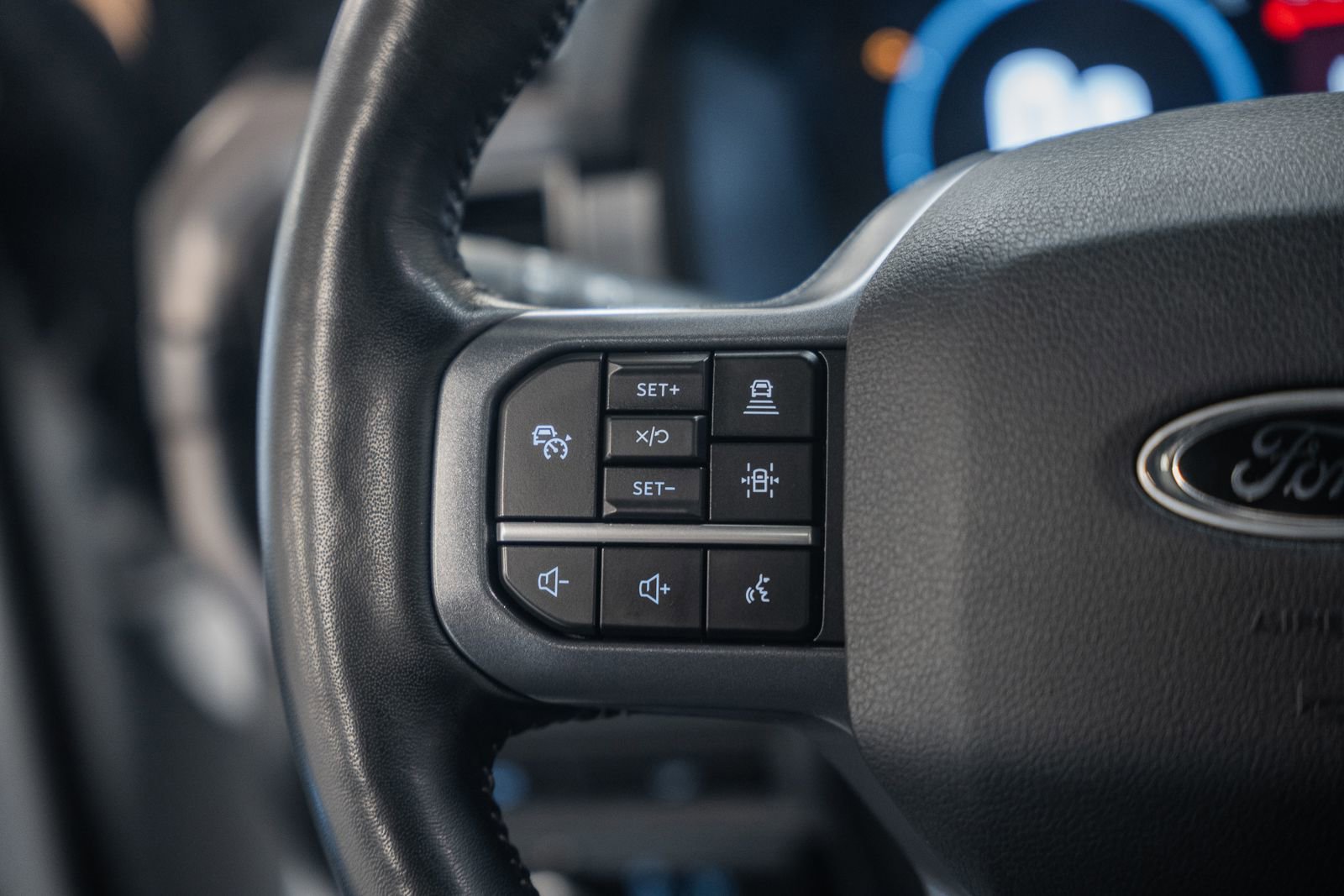 Used 2023 Ford F150 Lariat w/ Equipment Group 502A High image 31