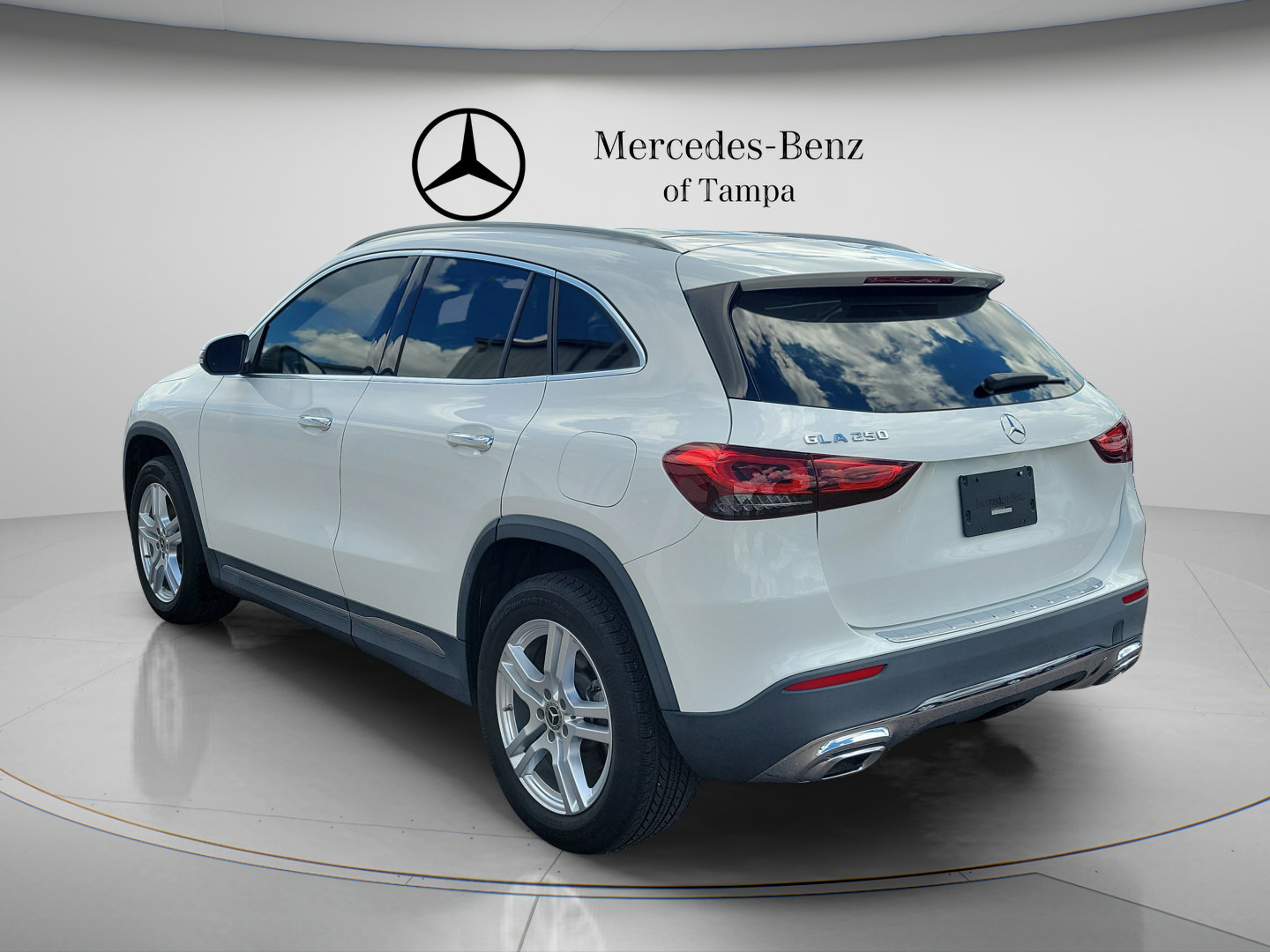 Used 2023 Mercedes-Benz GLA 250 image 2