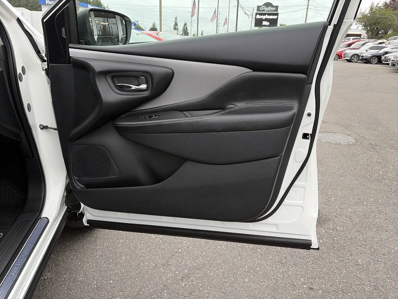 Used 2019 Nissan Murano SV AWD/4WD image 24