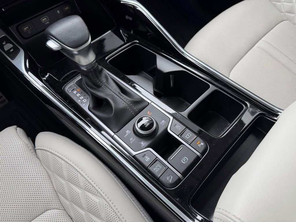 Used 2023 Kia Sorento SX image 19