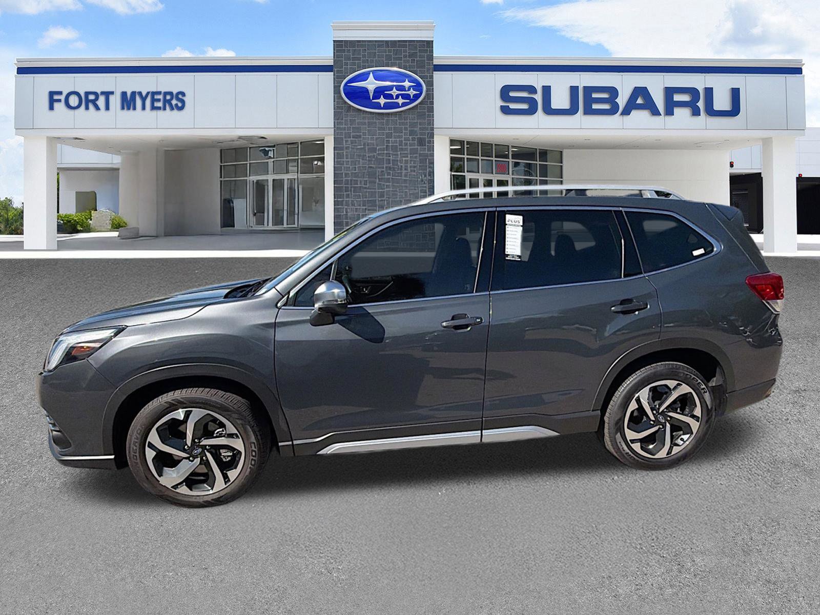 Used 2023 Subaru Forester Touring AWD/4WD image 5