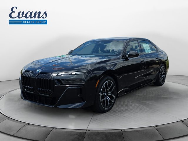 New 2026 BMW 750e xDrive