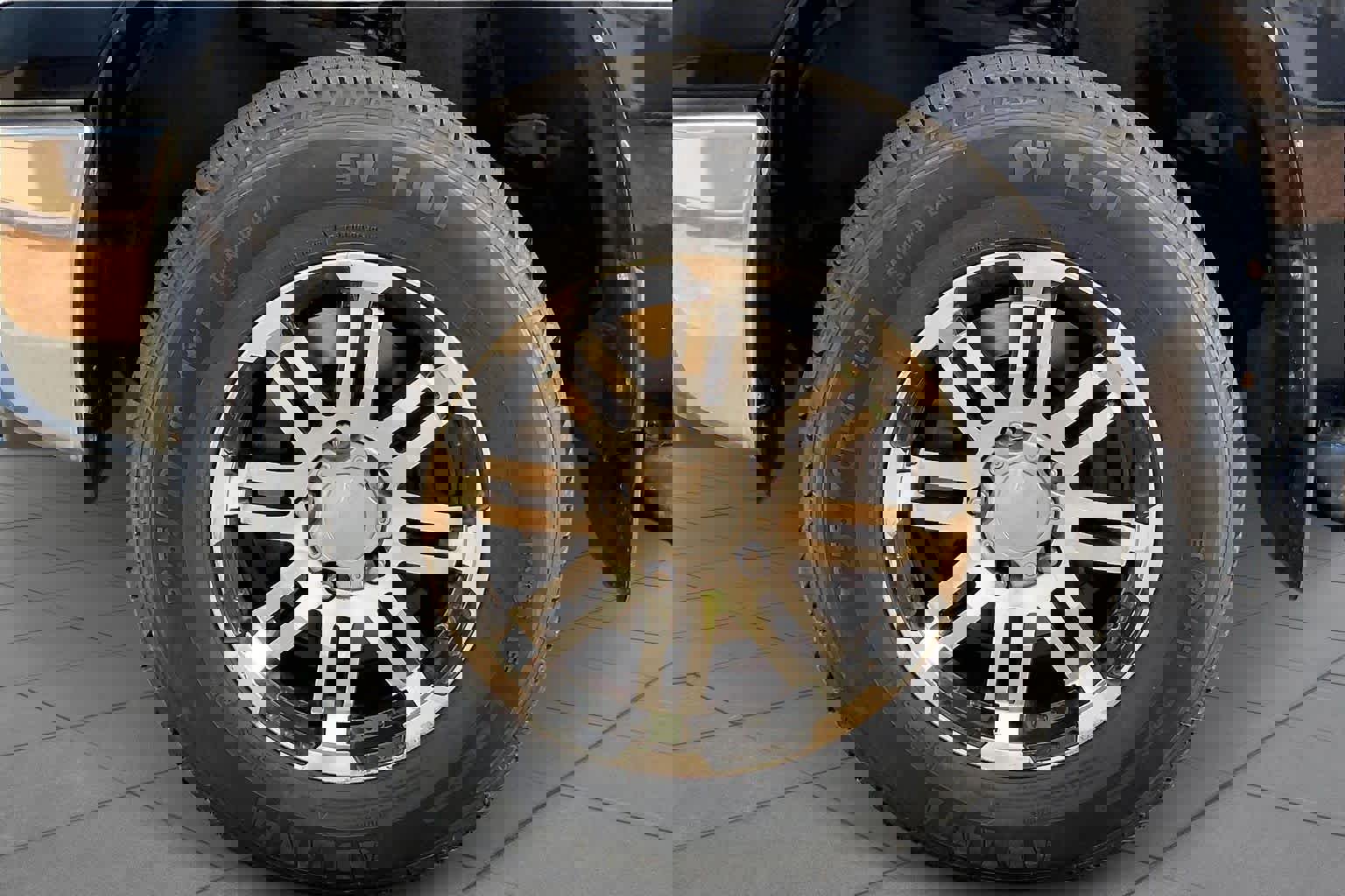 Used 2013 Toyota Tundra Double Cab 4.6L V8 6-Spd AT w/ SR5 Pkg image 9