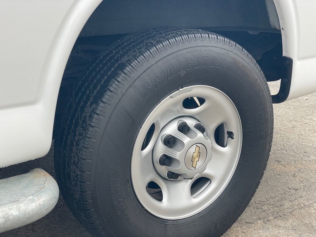 Used 2024 Chevrolet Express 2500 Work Van w/ Driver Convenience Package image 22