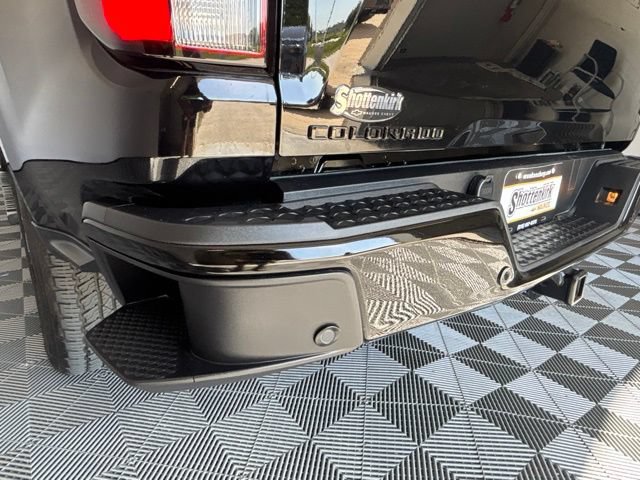 Used 2024 Chevrolet Colorado Z71 w/ LPO, Dark Essentials Package AWD/4WD image 26