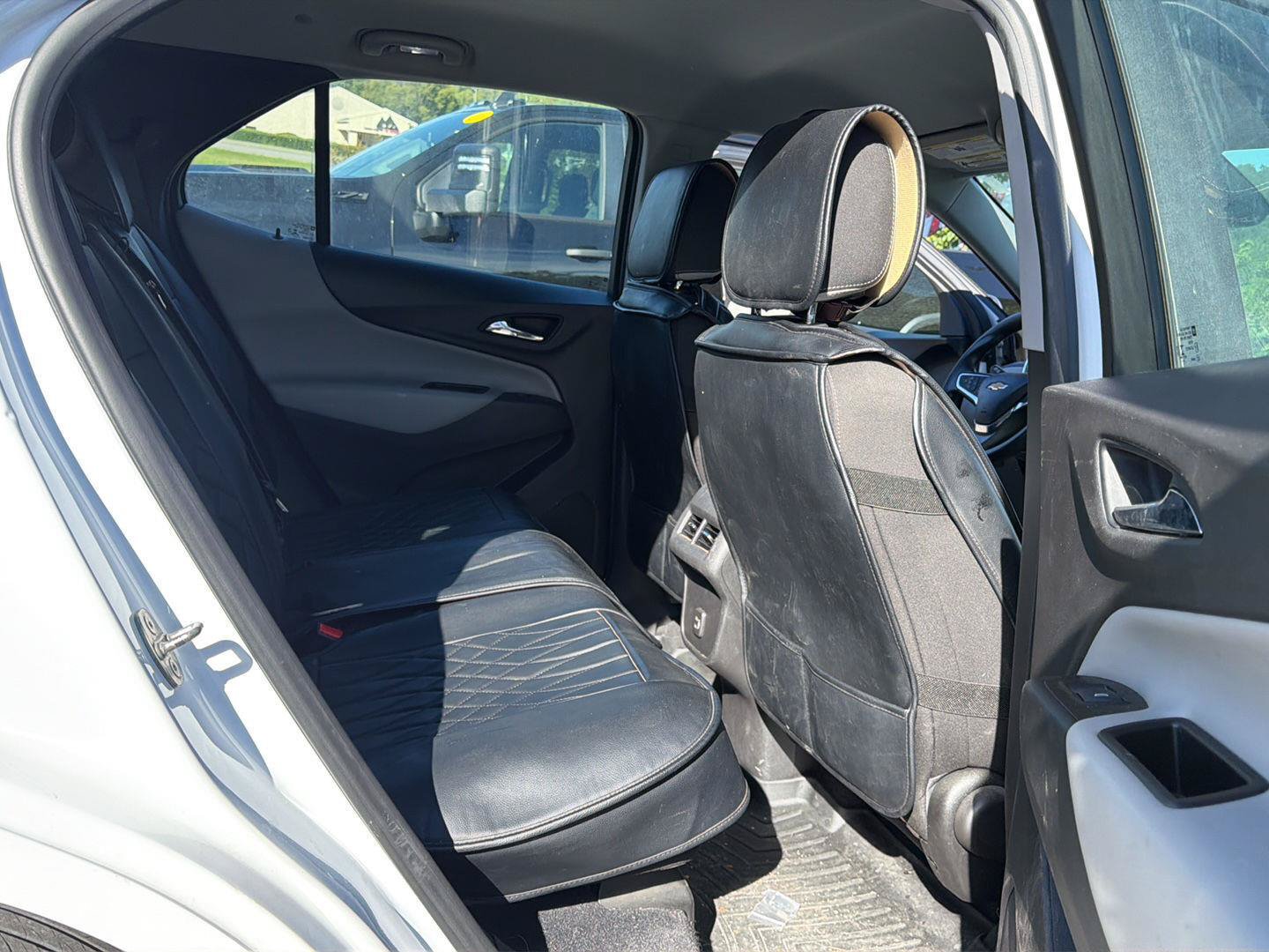 Used 2020 Chevrolet Equinox LS FWD image 16