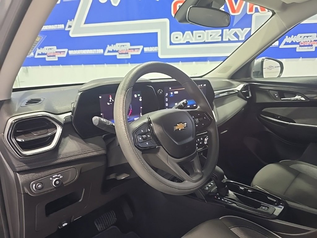 Used 2025 Chevrolet TrailBlazer LT image 16