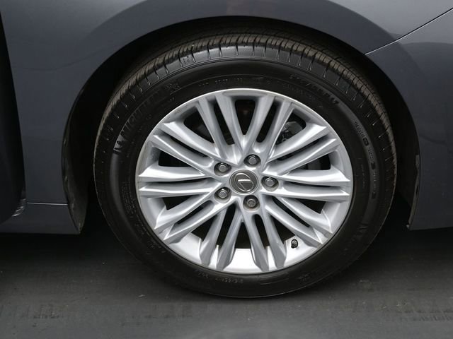 Used 2014 Lexus ES 350 w/ Luxury Package image 41