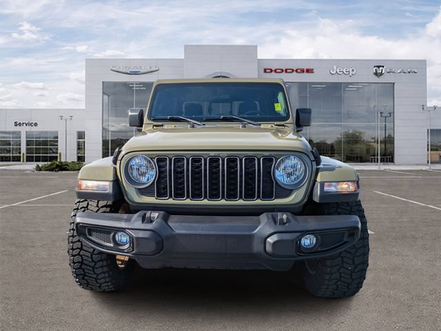 Certified 2025 Jeep Gladiator Sport AWD/4WD image 6
