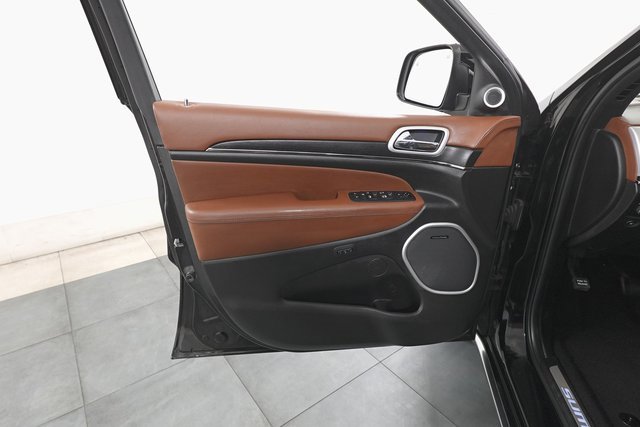 Used 2021 Jeep Grand Cherokee Summit w/ Platinum Series Group image 11