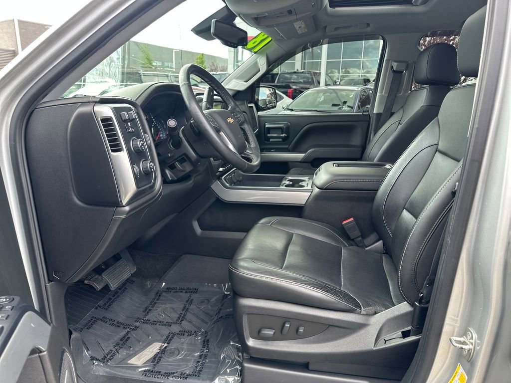 Used 2018 Chevrolet Silverado 1500 LTZ Z71 w/ Redline Edition AWD/4WD image 12