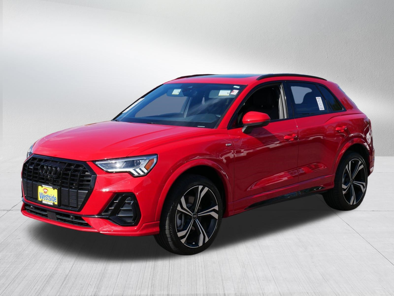 Used 2023 Audi Q3 2.0T Premium Plus w/ Premium Plus Package AWD/4WD image 3