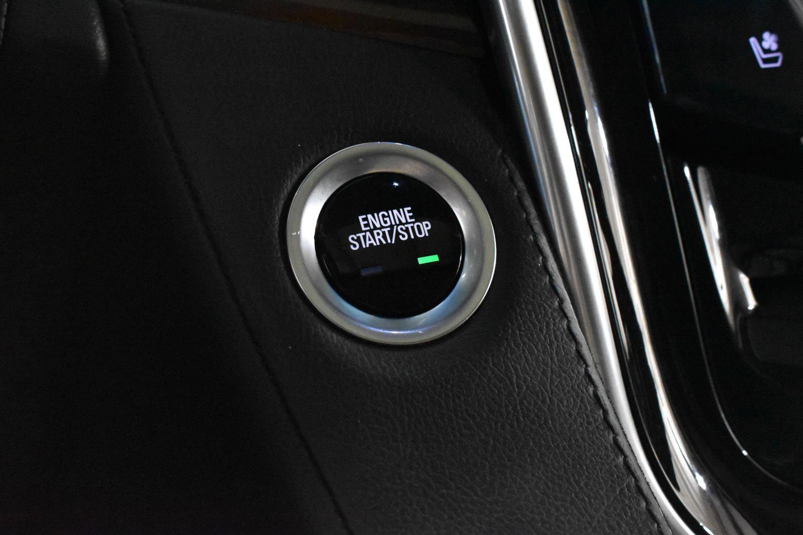 Used 2019 Cadillac Escalade Premium Luxury image 15