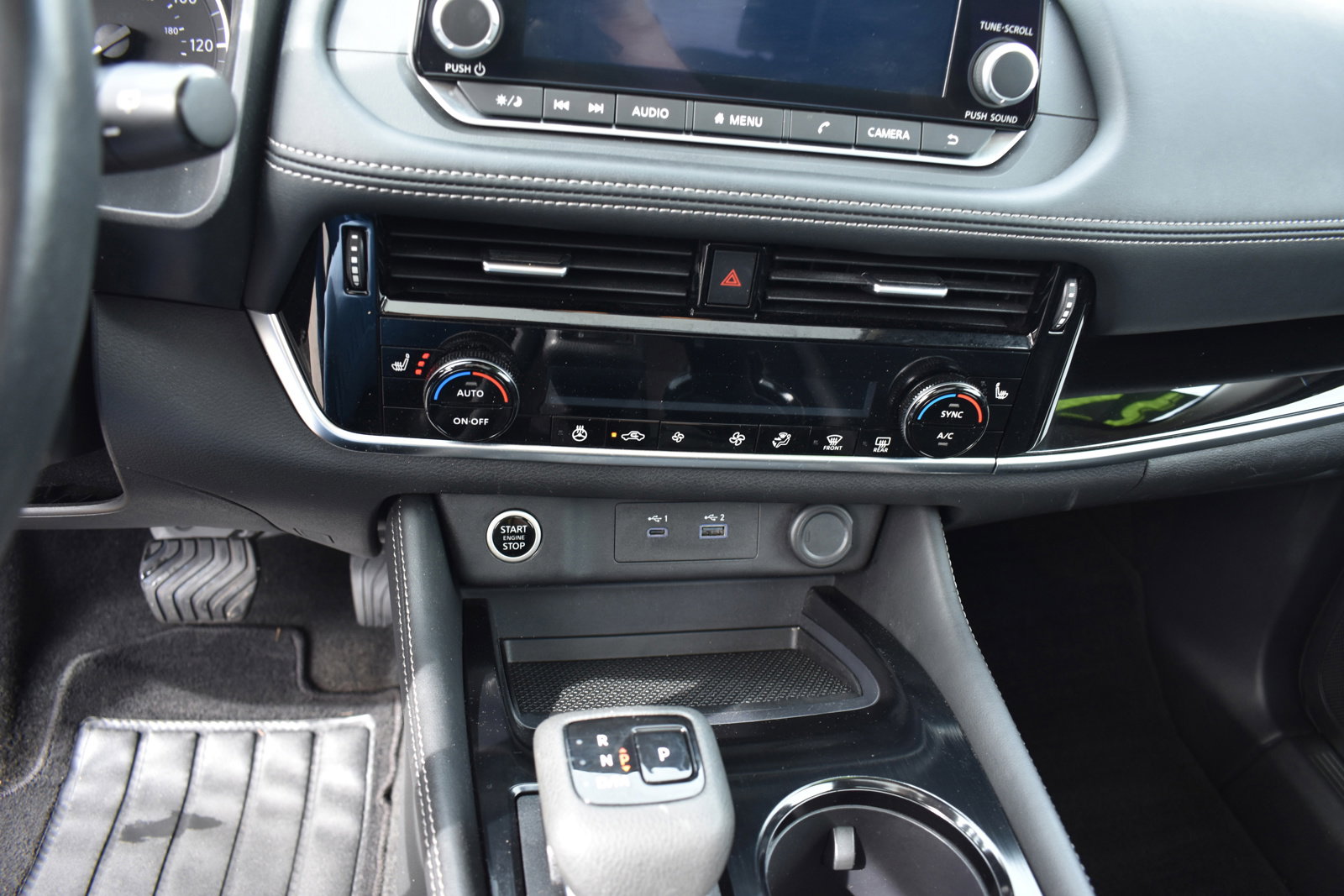 Used 2023 Nissan Rogue SL image 20