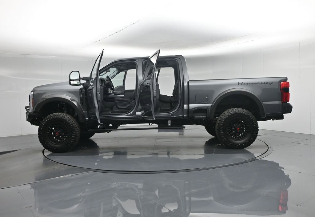 New 2026 Ford F250 Lariat w/ Black Appearance Package image 40
