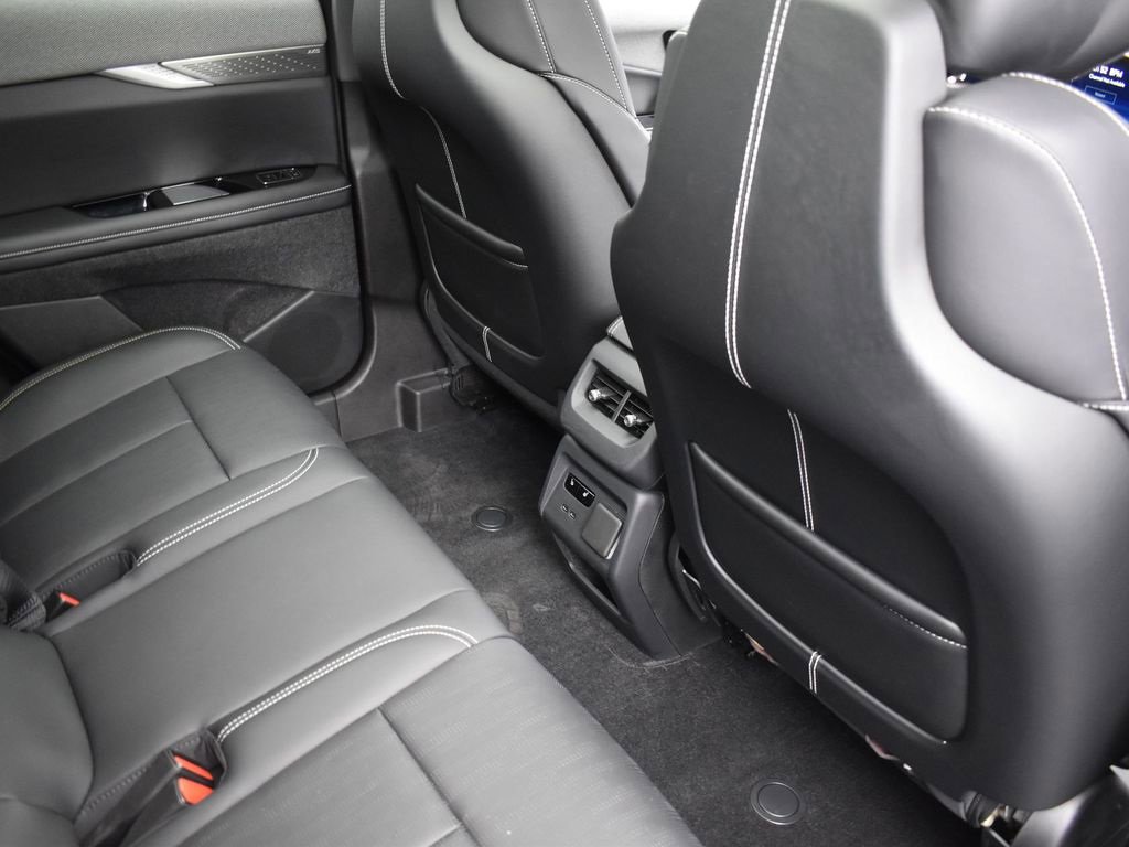 Certified 2025 Cadillac Optiq Sport 2 w/ LPO, Floor Liner Package image 37