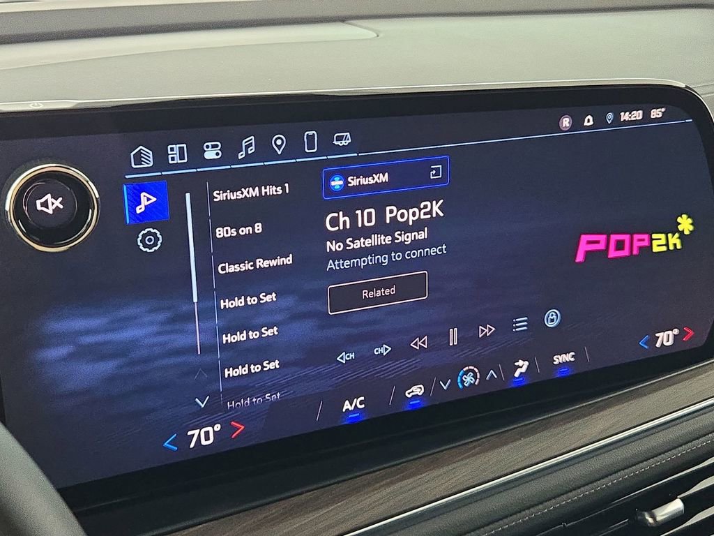 Used 2025 Chevrolet Suburban LS image 19