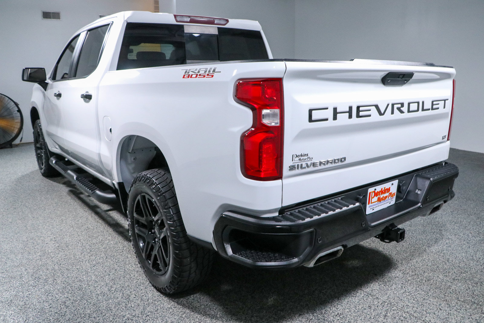 Used 2021 Chevrolet Silverado 1500 LT Trail Boss w/ Convenience Package II AWD/4WD image 9
