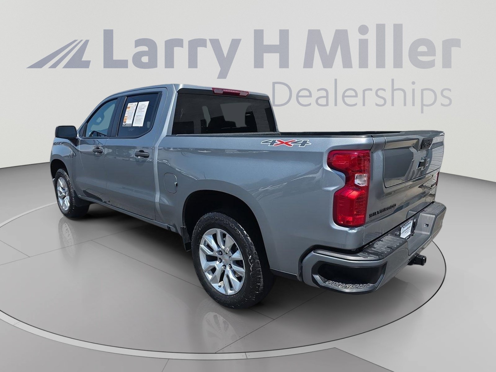 Certified 2025 Chevrolet Silverado 1500 Custom w/ LPO, Dark Essentials Package AWD/4WD image 11