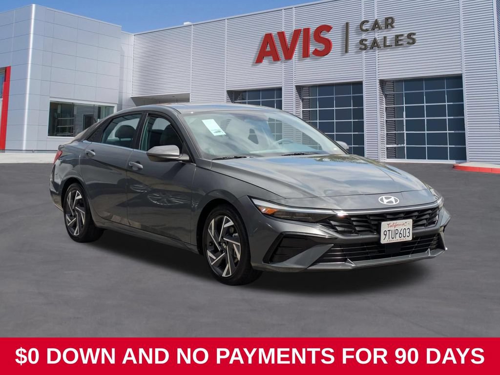 Used 2025 Hyundai Elantra SEL FWD image 3
