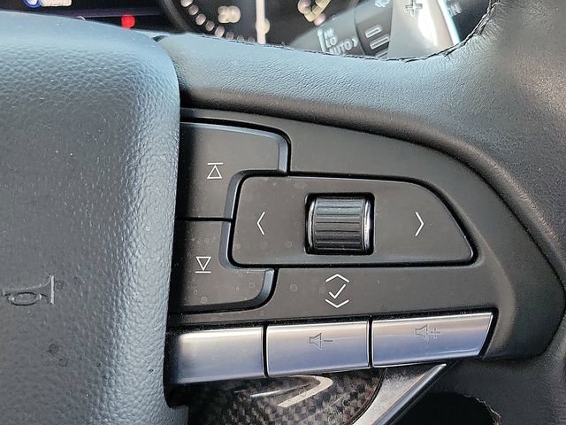 Certified 2023 Cadillac XT6 Sport w/ LPO, ONYX Package image 12