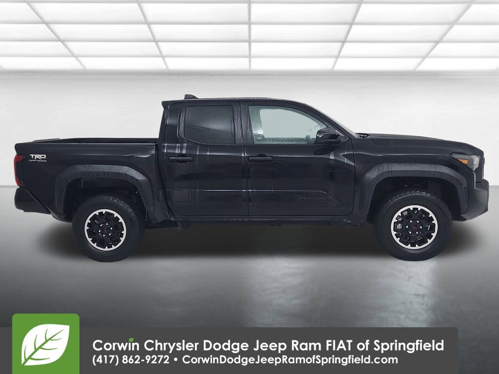 Used 2024 Toyota Tacoma TRD Off-Road image 9