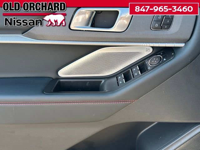 Used 2025 Ford Explorer ST image 7