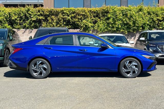 New 2026 Hyundai Elantra Limited image 5