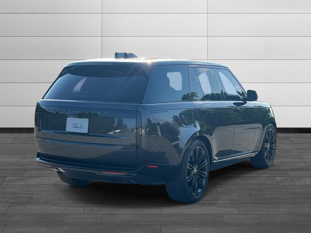 Certified 2025 Land Rover Range Rover SE AWD/4WD image 5