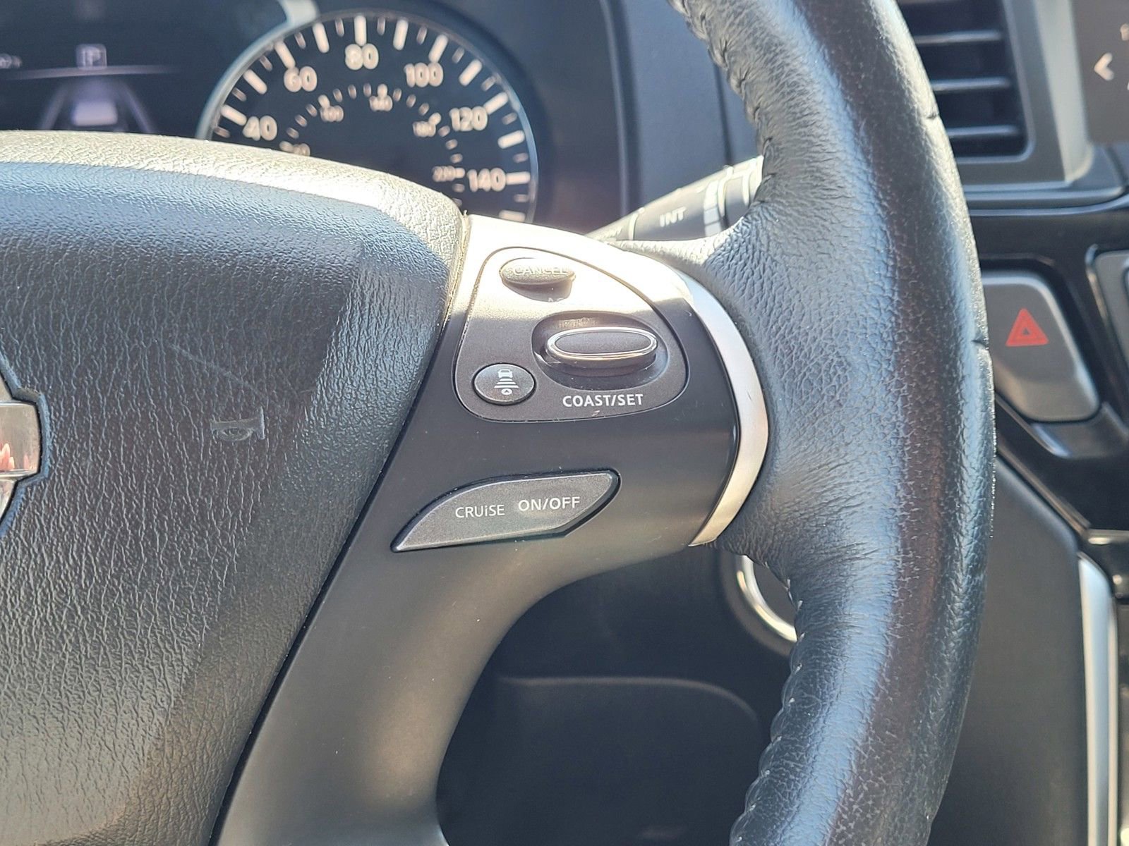 Used 2018 Nissan Pathfinder SV w/ SV Tech Package image 20