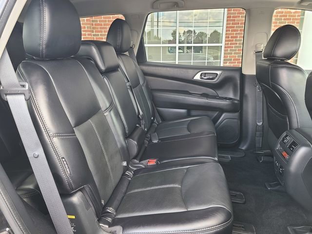 Used 2020 Nissan Pathfinder Platinum image 19