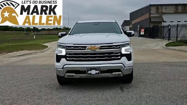 Used 2025 Chevrolet Silverado 1500 LTZ AWD/4WD image 3