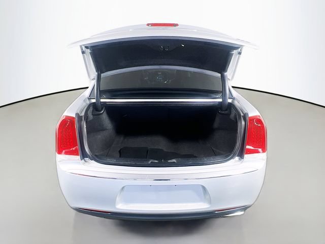 Used 2020 Chrysler 300 Limited RWD image 29