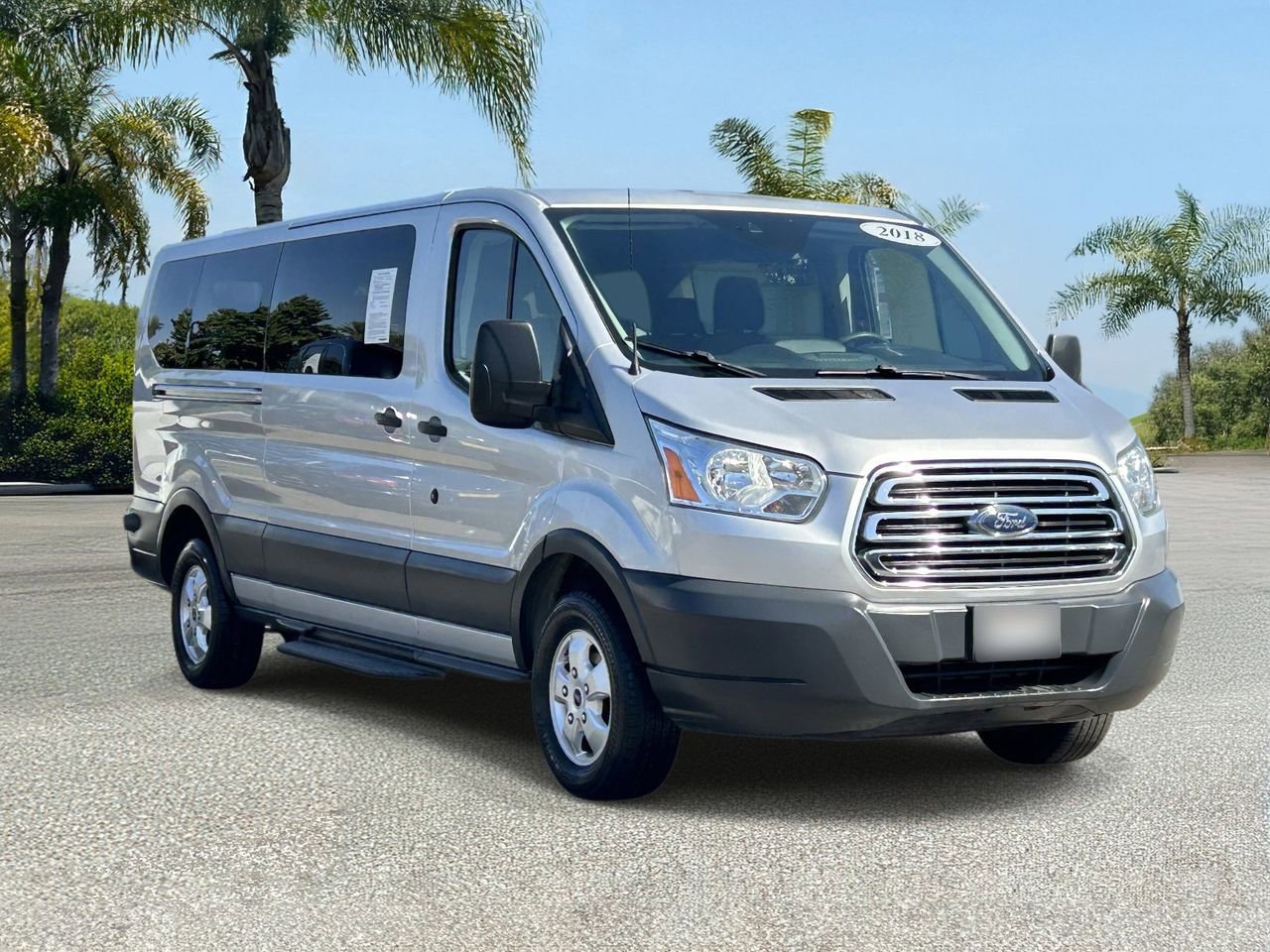 Used 2018 Ford Transit 350 XLT image 6