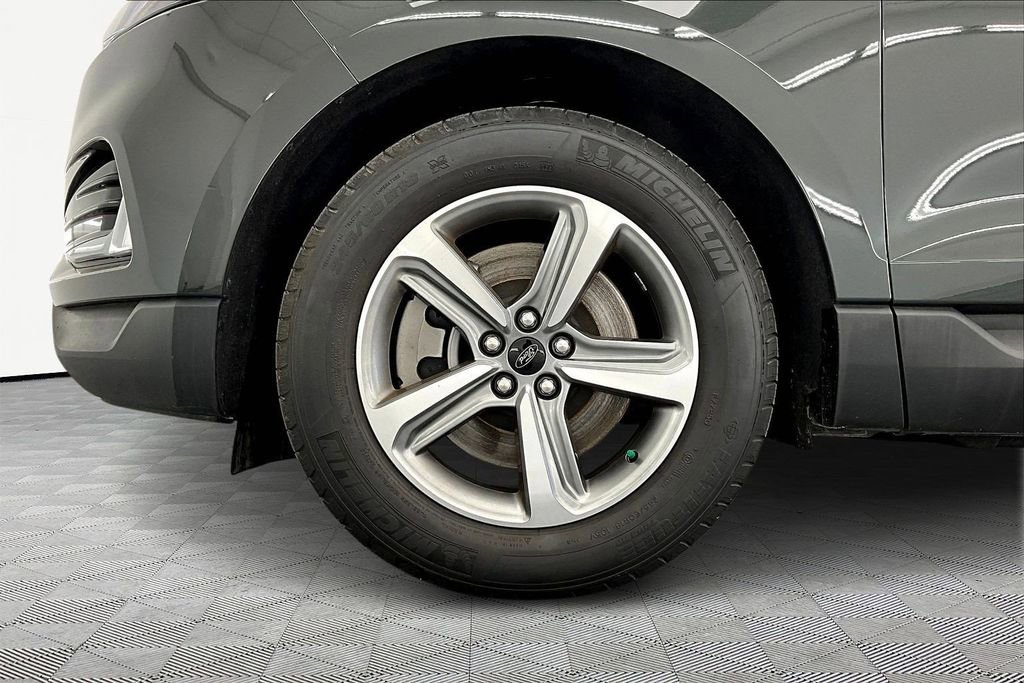 Certified 2024 Ford Edge SEL w/ Convenience Package AWD/4WD image 9