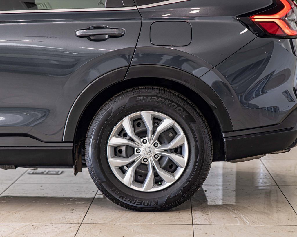 Used 2025 Honda CR-V LX image 8