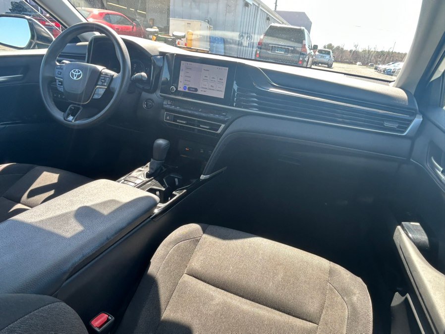 Used 2025 Toyota Camry LE FWD image 19