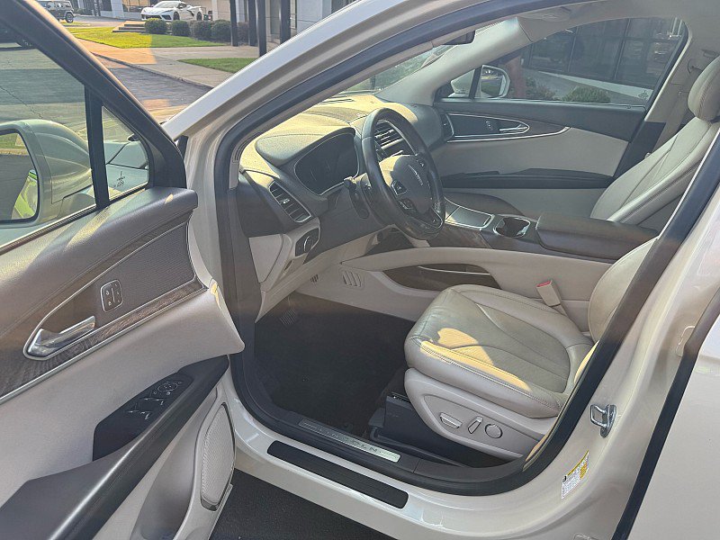 Used 2018 Lincoln MKX Reserve w/ Lincoln MKX Climate Package AWD/4WD image 8