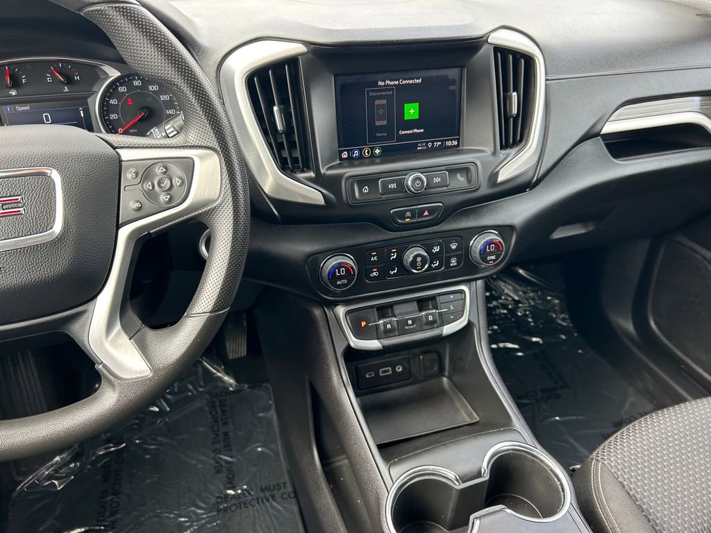 Used 2024 GMC Terrain SLE w/ Driver Convenience Package image 17