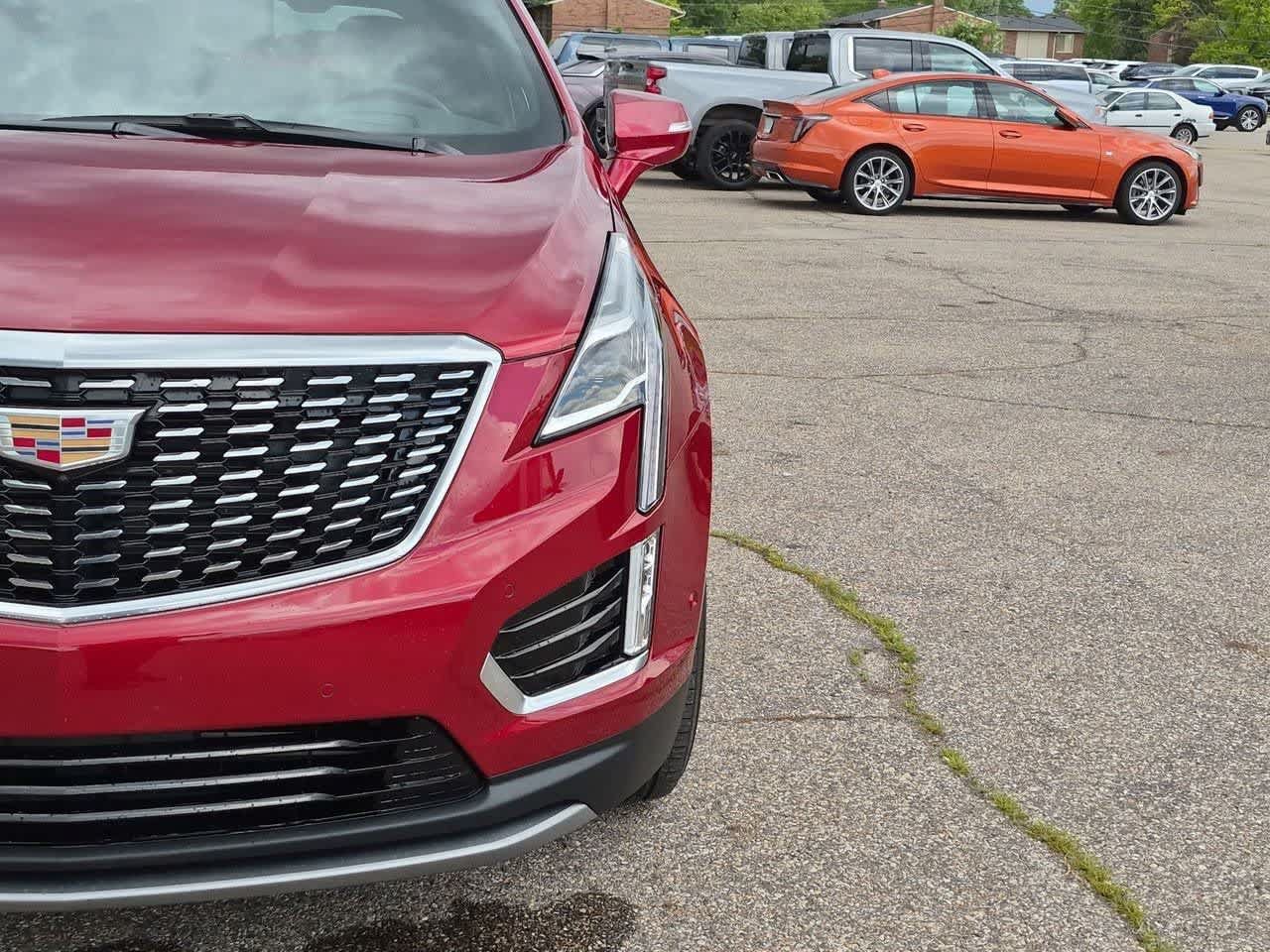 Used 2025 Cadillac XT5 Premium Luxury w/ Technology Package FWD image 10