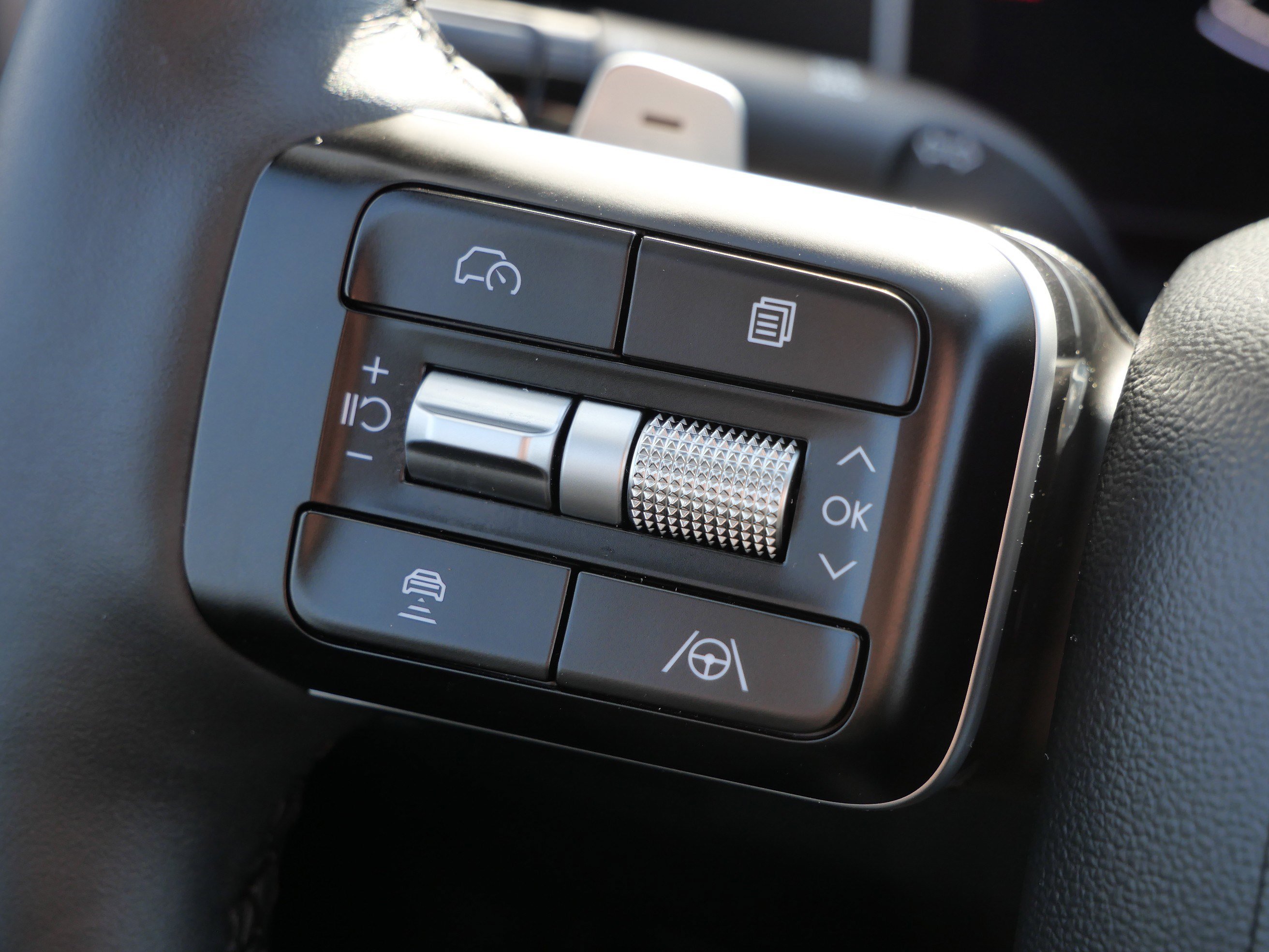 Certified 2026 Hyundai Santa Fe SEL image 33