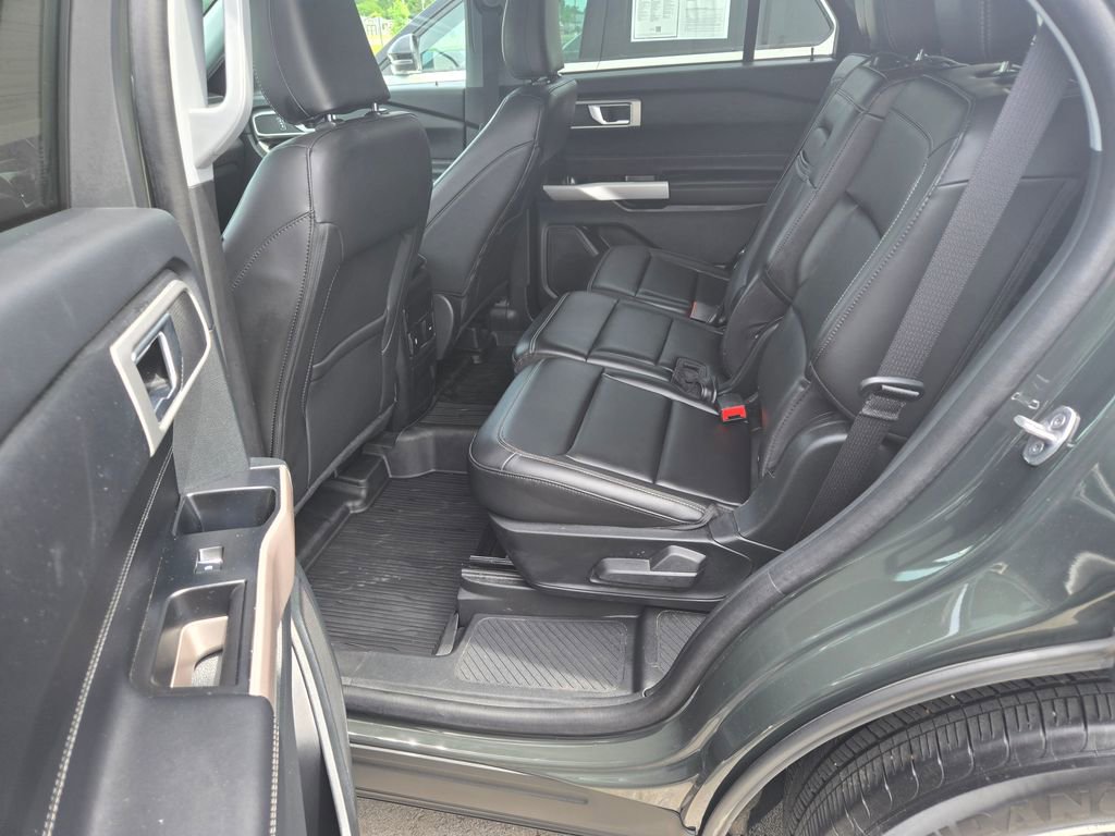 Used 2023 Ford Explorer XLT w/ Equipment Group 202A AWD/4WD image 8